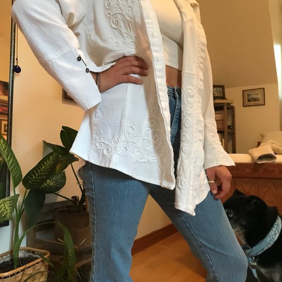 Button up Blouse with Embroidery - Picture 4 of 6